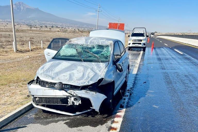 Apoyan elementos de seguridad pública de Huamantla en accidente vehicular